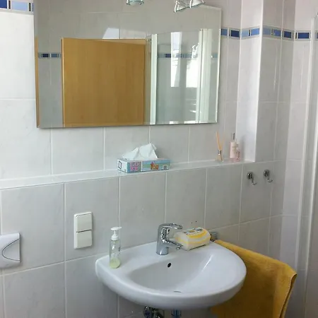 Hotel Ferienwohnung Ahorn Hohenstein (Reutlingen)
