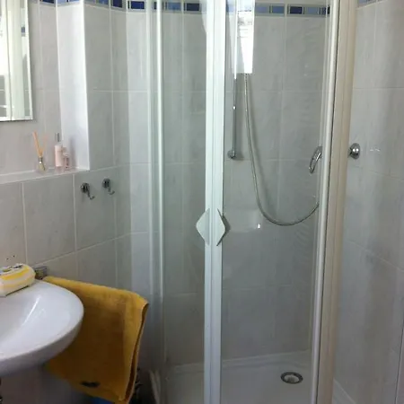 Hotel Ferienwohnung Ahorn Hohenstein (Reutlingen)